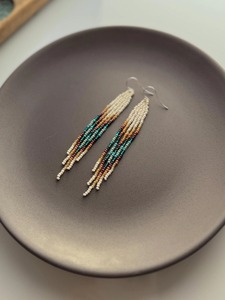 Boucles d'oreilles artisanales modernes en perles de verre, design dégradé, pour femme, élégantes, pour fêtes de Noël, usage quotidien, cadeau, bijoux légers - Product Image 6