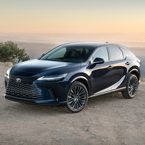 Offre Spéciale Lexus RX F SPORT Véhicule Premium Design Élégant Performances Fiables et Confort Familial en Voyage - Product Image 6