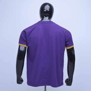 Camiseta de Alta Calidad Estilo Urbano, Algodón con Letras Bordadas en Chenilla, Dobladillo Curvo, Color en Contraste, Corte Holgado - Product Image 3