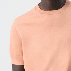 Service OEM : Conception de haut à manches courtes en coton respirant, polyvalent, pour un usage quotidien, couleur unie / col rond - Product Image 3