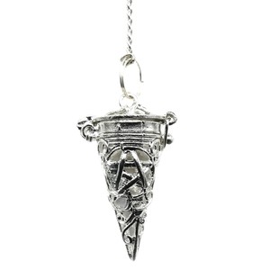 Pendentif Feng Shui en forme de cône en argent poli pour la guérison énergétique, la divination et l'art écologique - Vente en gros - Product Image 6