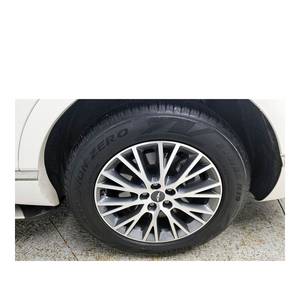 Genesis GV80 2.5T essence 2WD 2024 avec boîte de vitesses automatique, sièges en cuir, caméra arrière - 35 301 km - Product Image 5