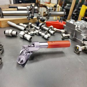 Vanne à boisseau sphérique manuelle en acier inoxydable 1 pouce avec filetage NPT, personnalisable OEM - Product Image 4