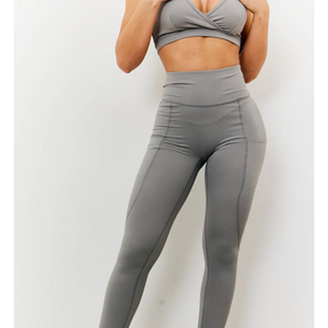 Ensemble de sport pour femmes en gros, tenue de fitness et d'entraînement, avec soutien-gorge torsadé à l'avant et legging taille haute à effet ventre plat - Product Image 2