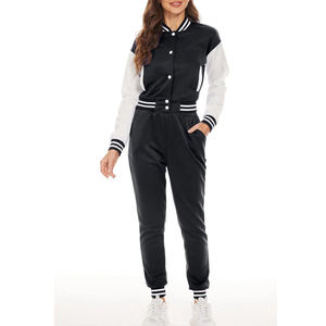 Ensemble de survêtement sport décontracté 2 pièces pour femme, couleur unie, manches courtes, séchage rapide, noir et blanc, boutonné sur le devant, en coton tricoté, coupe ample - Product Image 1