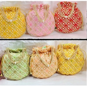 Sac Mini Potli de Luxe Brodé Jaipurios avec Poignée Perles pour Cadeau de Mariage Indien, Pochette de Mariée, Pochette Cadeau Festive Faite à la Main - Product Image 3