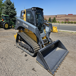 Chargeuse compacte Deere 333G haute puissance d'occasion à vendre.  Mini-chargeuse conçue pour la construction, la robustesse et l'équipement agricole. - Product Image 6
