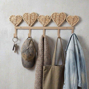 Wholesale Premium Hand Woven Natural Seagrass Heart Wall Mounted Coat Hooks Suitable For Wall Hat Holder Entryway Organizer - Product Image 2