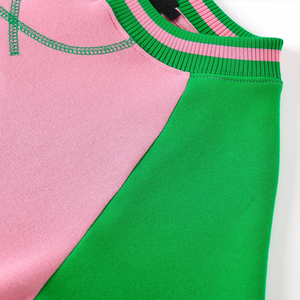 Sweat-shirt en chenille rose et vert personnalisé pour femme, avec poche kangourou, en polaire, inspiré de la sororité Alpha Kappa Alpha, col rond - Product Image 5