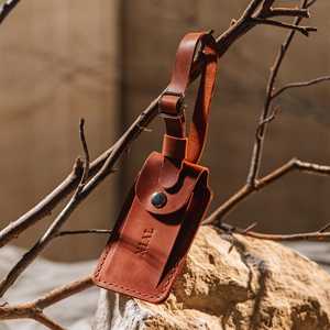 ป้ายแท็กกระเป๋าเดินทางหนังแท้แบบกำหนดเอง ป้ายแท็กกระเป๋าเดินทางแบบมีฝาปิดป้องกันข้อมูลส่วนตัว ป้ายชื่อกระเป๋าเดินทางสุดหรู ผู้จัดจำหน่าย LMP-0247 - Product Image 6