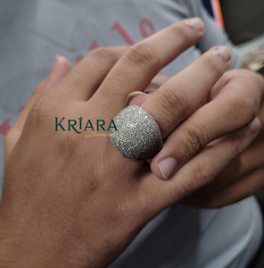 Anillo de Sello para Hombre de Plata 925 con Diamantes Blancos Cultivados en Laboratorio de Corte Brillante Redondo para Uso Diario - Product Image 4