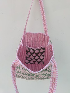 Sac fourre-tout en coton matelassé léger fait main, motif floral ethnique de qualité supérieure, réutilisable, pliable, grande capacité, sacs fourre-tout pour femmes - Product Image 2