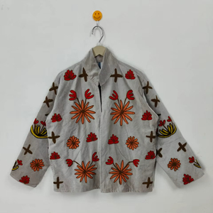 Chaqueta Bomber de Terciopelo con Bordado de Leopardo Reversible, Ecológica y Hecha a Mano, con Mangas Cortas y Cuello Extendido - Product Image 1