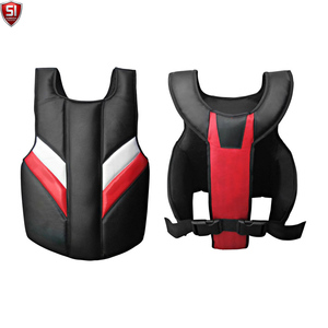 Protège-poitrine d'entraînement de boxe réglable, gilet de protection pour arts martiaux, doublure en cuir, écologique et respirant pour les exercices de Taekwondo et de Karaté - Product Image 1