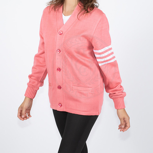 Pull en acrylique tricoté rose pour femmes et hommes, avec logo brodé de lettres grecques, idéal pour les fraternités, les sororités, les écoles et les universités - Product Image 3