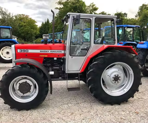 Tractor Agrícola Massey Ferguson 390 4x4 con Tracción en las Cuatro Ruedas, Transmisión por Engranajes, 140HP para Trabajo de Campo - Product Image 2