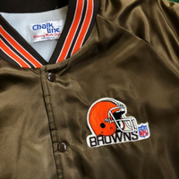 Chalk Line Unisex Cleveland pour Blouson Bomber en Satin avec Fermeture Éclair, Logo Brodé sur le Devant, Col Rabattu, Coupe Classique, Hiver Décontracté