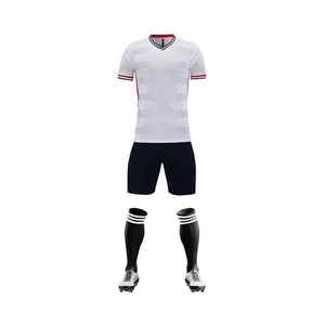 Maillot de football court personnalisé pour supporters et joueurs – Nouvelle saison – Ensemble de football rouge et blanc pour club – 100 % polyester respirant – Tenue d'équipe - Product Image 6