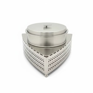 Cacerola de Acero Inoxidable con Tapa, Diseño Redondo de 24 cm, Acabado Pulido, Estilo Clásico, Aislada para Mantener la Comida Caliente, Solo Lavar a Mano - Product Image 4