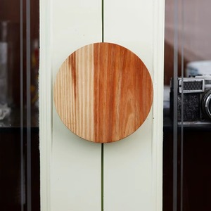 Poignée de meuble ronde en bois la plus vendue pour tiroirs de cuisine, armoires, placards et portes de placards, disponible à la vente - Product Image 4