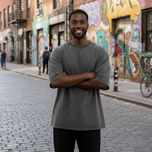 เสื้อยืดผู้ชาย OEM สไตล์หรูหรา ทำจากผ้าฝ้าย 100% คุณภาพสูง ล้างสีแบบแอซิดวอช ทรงโอเวอร์ไซส์ ไหล่ตก ดีไซน์วินเทจทันสมัย - Product Image 6