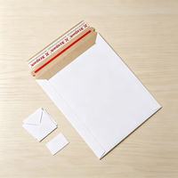 Enveloppes rigides personnalisées haut de gamme légères anti-plis à fermeture autocollante pour l'expédition de œuvres d'art et de petits colis de détail
