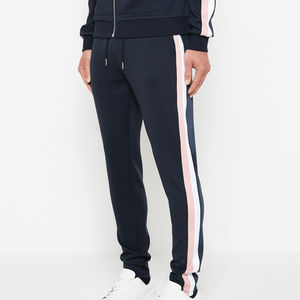 2026 Al por mayor Chándal unisex de poliéster de invierno con cuello alto y cremallera de cuarto, con rayas a doble cara, pantalones de chándal personalizados de forro polar elástico - Product Image 5