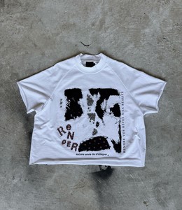 เสื้อยืดสตรีทแวร์ทรงบ็อกซี่แบบครอป ผ้าคอตตอน 100% หนานุ่ม ตกแต่งด้วยคริสตัล พร้อมโลโก้แบบสั่งทำพิเศษสำหรับผู้ชาย - Product Image 1