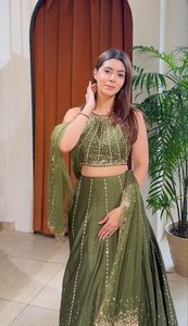 Ensemble Lehenga Choli brodé vert olive pour femme, longueur ras du sol, tenue de créateur pour fêtes et mariages, tenue ethnique été-hiver - Product Image 2