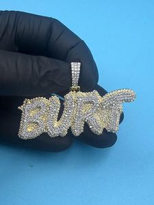 จี้ห้อยคอแบบกำหนดเอง สไตล์ฮิปฮอป ประดับเพชรโมอิสซาไนต์ VVS  ตัวอักษรย่อชื่อสั่งทำได้  เงินแท้ 925  แบบสองสี - Product Image 4