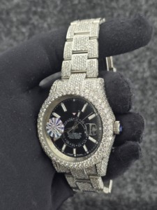 Reloj de Cuarzo para Hombre de Acero Inoxidable, 42 mm, Esfera Negra, Bisel con Diamantes, Resistente al Agua, Correa de 20 mm, Cierre Oculto de Lujo, 10 mm - Product Image 2