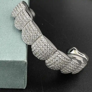 Grillz de Plata de Ley 925 con Diamantes de Moissanita, Diseño Facial, Regalo de Lujo para Moda Urbana Unisex - Product Image 2