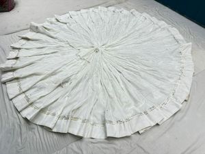 Falda Premium de Seda Romana Multi Kali con Diseño de 100 Kali, 15 Metros de Largo, Estilo Tradicional Festivo para Mujer - Product Image 3