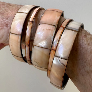 Brazalete de cuerno hecho en La India Pulsera de Kada Venta caliente Brazalete elástico natural de nácar Brazalete de joyería de mano antiguo por FWE - Product Image 6