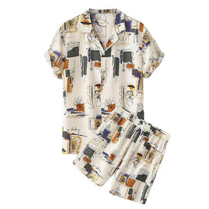 Camiseta suave de primera calidad combinada con pantalones cortos a juego, estilo moderno, sensación cómoda, perfecta para un estilo casual y urbano. - Product Image 3