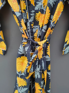 Bata Kimono de Algodón 100% Tejido Transpirable con Estampado de Dibujos Animados para Mujer, Camisón de Verano Hecho a Mano ODM con Cuello en V y Cintura Elástica hasta la Rodilla - Product Image 4