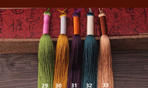 Gamme extra large d'accessoires, choix idéal pour la confection de pompons, pompon en soie de haute qualité de 250 mm de long, 33 options de couleurs - Product Image 6