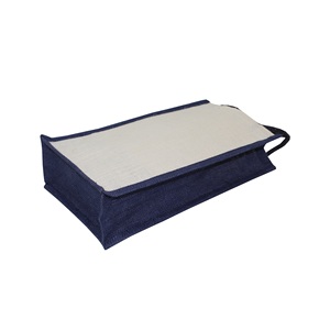 Sac d'emballage pour bouteille de vin en coton blanc et bleu avec poignée en corde, compartiment intérieur pour bouteille, motif lettre en jute laminé PP - Product Image 5