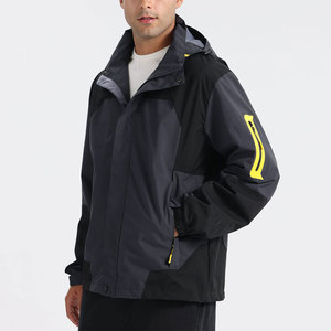 Veste de sport imperméable à capuche noire pour homme avec logo jaune, coupe classique, en polyester, pour l'automne - Product Image 4