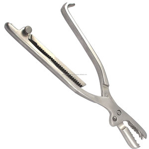 คีมจับกระดูก Farabeuf Lambotte สำหรับศัลยกรรมกระดูกและข้อ ปรับขนาดได้ พร้อมระบบล็อคแบบ Ratchet ทำจากสแตนเลสสตีล ใช้งานด้วยมือ - Product Image 6