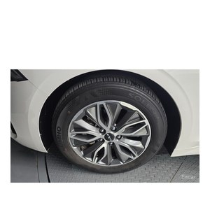 Kia K5 Noblesse 2023 con Volante a la Izquierda, Caja de Cambios Automática, Asientos de Cuero, Estándar de Emisiones Euro V, Cámara Trasera - 13.033 Km - Product Image 5