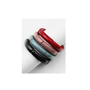 Bracelet artisanal en résine personnalisé, de qualité supérieure, fait main, coloré, bijoux fantaisie en résine pour femmes, d'Inde. - Product Image 5