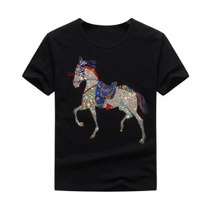 เสื้อยืดโอเวอร์ไซส์ทรงหลวมสำหรับผู้ชาย ผ้าหนา 240 GSM คุณภาพสูง ดีไซน์หรูหรา สตรีทแวร์ ตกแต่งด้วยคริสตัลสั่งทำพิเศษ พร้อมโลโก้แบรนด์ - Product Image 1