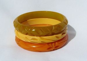 Handmade H a CRAFT Women's Classic Party <b>Resin</b> Bangles Bracelets Colorful Carved Floral Design - Product Image 2