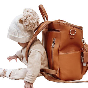 Sac à dos à langer en cuir imperméable grande capacité avec porte-biberons, sac de voyage multifonction pour maman au design élégant - Product Image 4