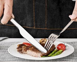 Cuchara de Mesa Moderna de Acero Inoxidable de Grado Alimenticio, Diseño Tradicional, Sostenible, Reutilizable, Acabado Espejo, para Uso Diario - Product Image 2