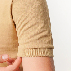 เสื้อโปโลผู้ชายสีพื้น ผ้าคอตตอนปิเก้ แขนสั้น ทรงปกติ สวมใส่สบาย ระบายอากาศได้ดี ดีไซน์ถัก ติดกระดุมด้านหน้า - Product Image 6