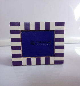 Marco de Fotos de Lujo Hecho a Mano con Incrustaciones de Hueso y Acabado Brillante, Decoración Premium de Tradebyd - Product Image 3