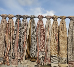 Wholesale Hand Block Print <b>Sarong</b> With Zari Floral Print <b>Sarong</b> Pareo For Women Handmade <b>Sarong</b> Beach Wrap 100% Cotton <b>Sarong</b> - Product Image 3
