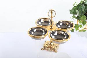 ขาตั้งเสิร์ฟช็อกโกแลตสามชั้น โลหะเคลือบทอง เหมาะสำหรับผลไม้อบแห้ง ช็อกโกแลต ใช้สำหรับจัดแสดงหรือมอบเป็นของขวัญ - Product Image 5